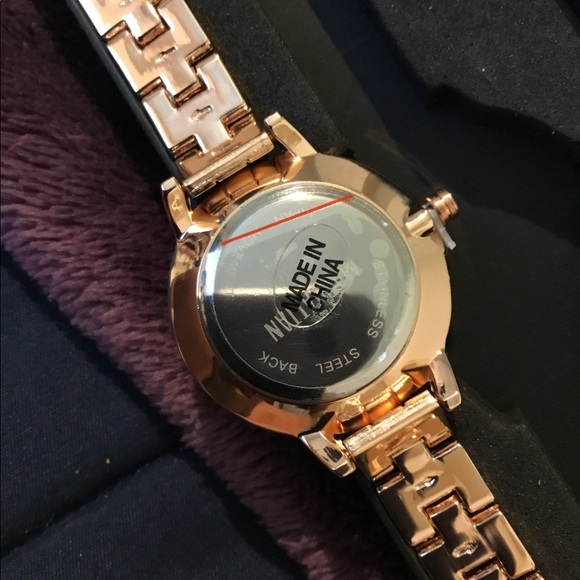 NWT Croton “Manhattan” Rose Gold Panther Link Watch, 7 1/2” - Picture 11 of 12